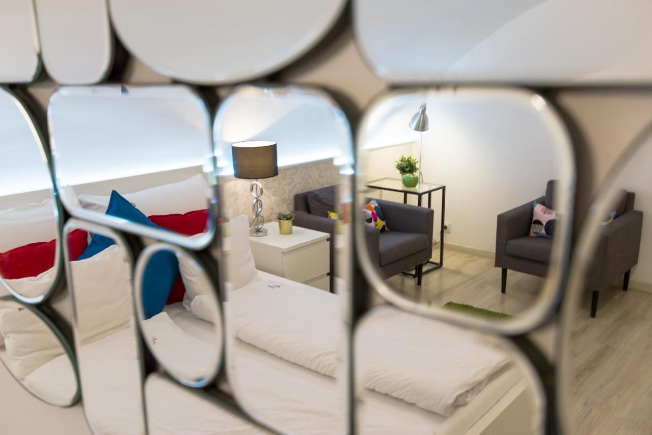 Lovely Apartment At Basilica Budapest Exteriör bild